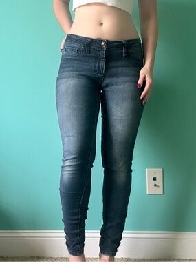 Elle Dark Wash Skinny Jeans in Blue